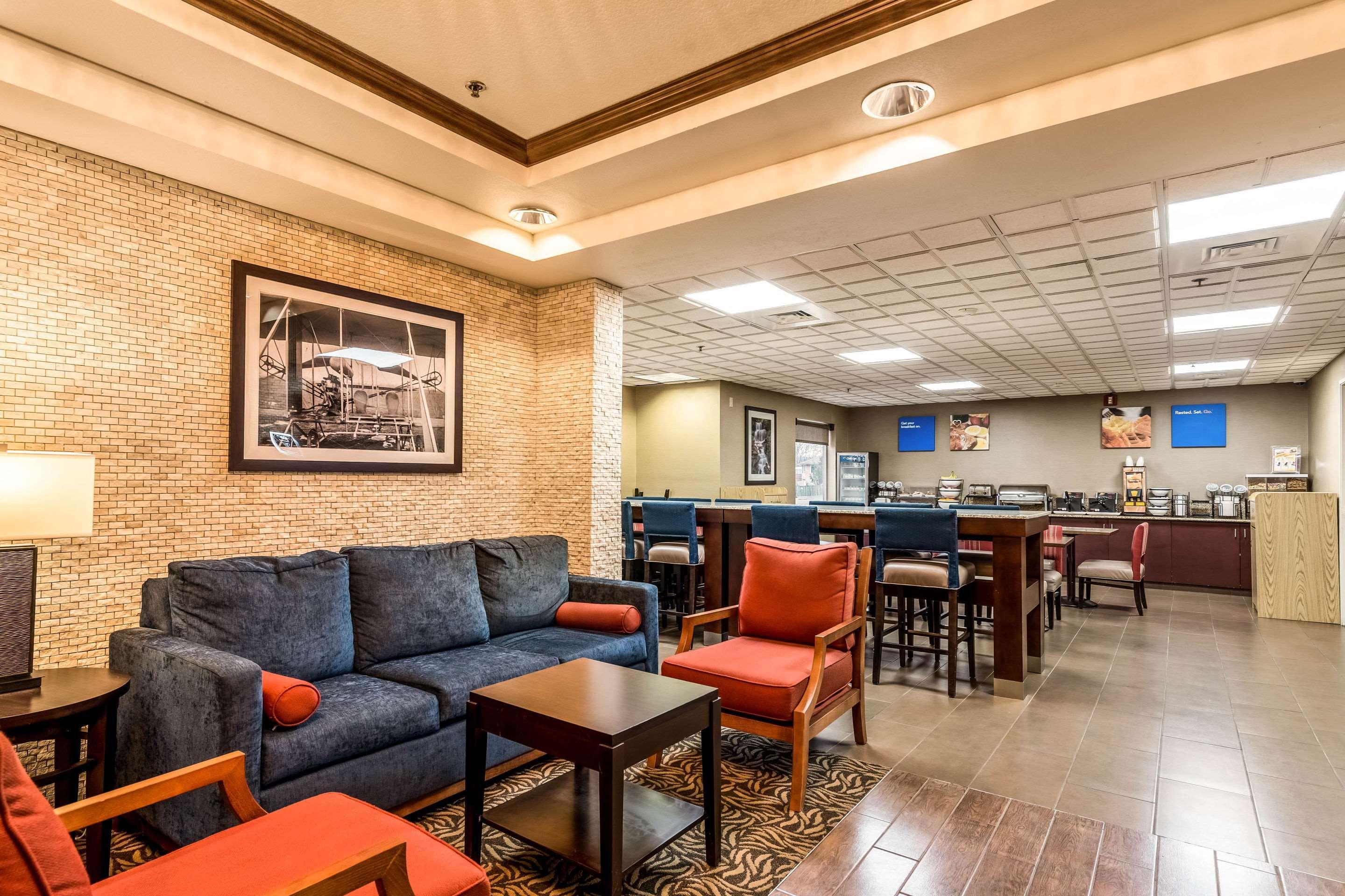 Comfort Inn & Suites Englewood Exterior photo