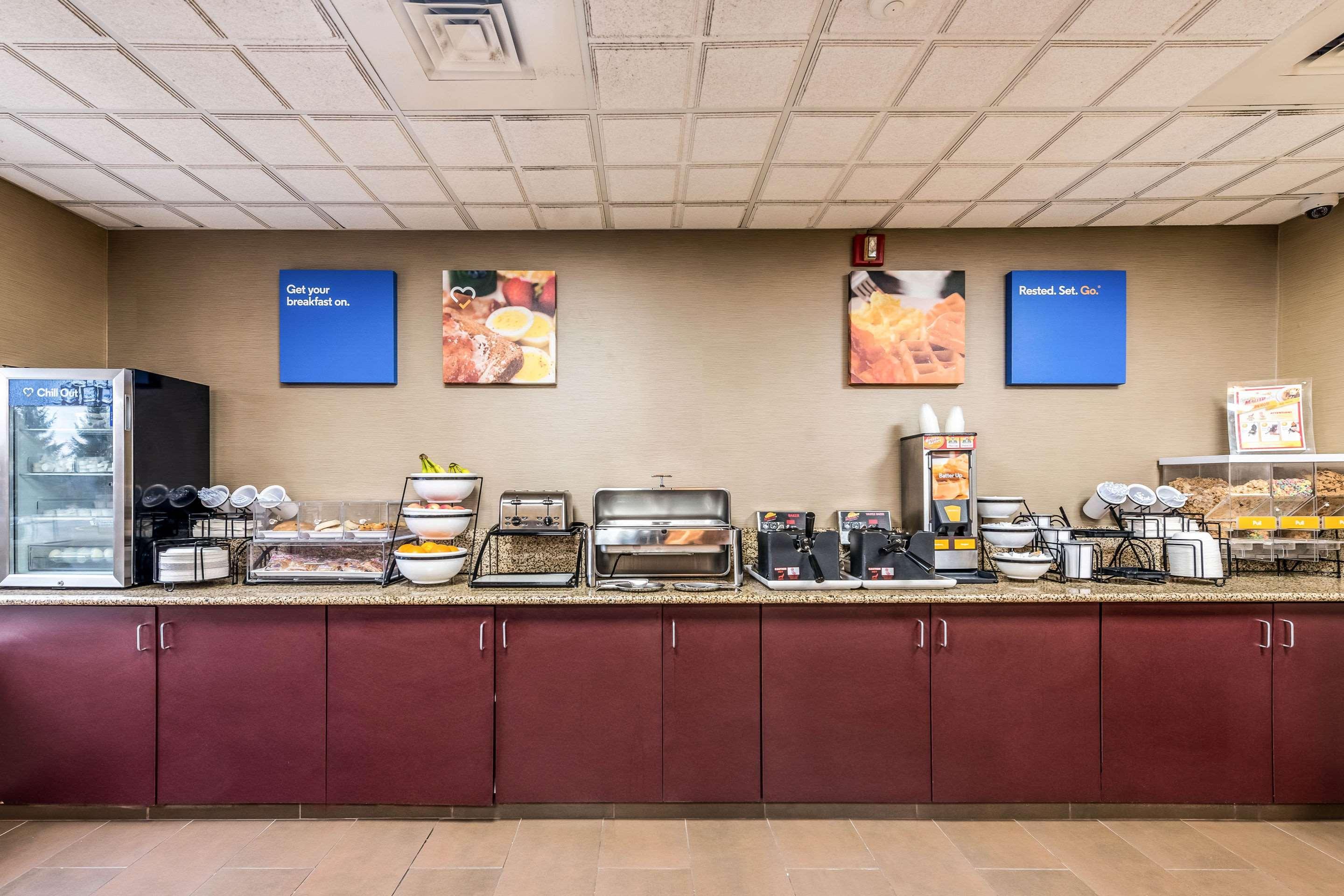 Comfort Inn & Suites Englewood Exterior photo